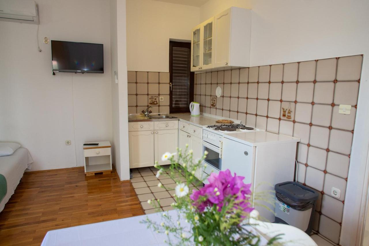 Apartment House Emilija *